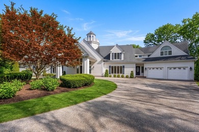 Nestled amid beautifully landscaped grounds, this exceptional 7 - photo 14