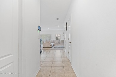 Look no further! This nicely maintained, Move in Ready3-bedroom - photo 5
