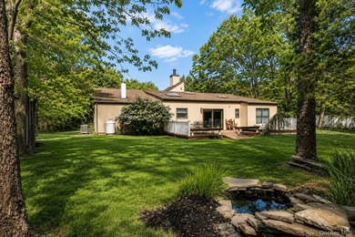 Located on a cul-de-sac in desirable Mount Sinai, this charming - photo 16