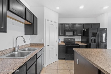 Look no further! This nicely maintained, Move in Ready3-bedroom - photo 8