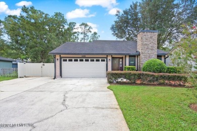 (private lake, pond, creek) Home For Sale in Jacksonville Florida