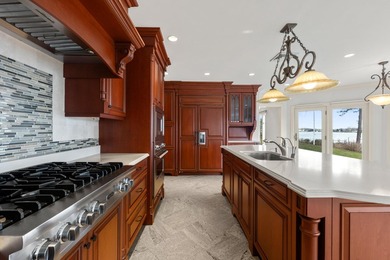 Nestled amid beautifully landscaped grounds, this exceptional 7 - photo 27