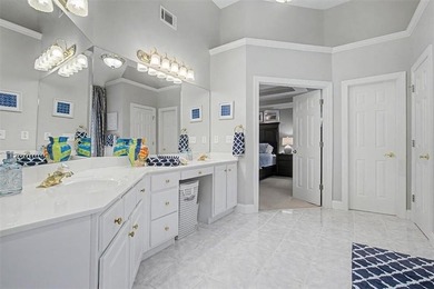 Meticulously maintained by the original owners, this ELEGANT - photo 29