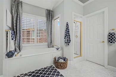 Meticulously maintained by the original owners, this ELEGANT - photo 30