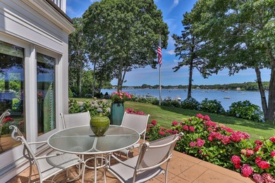 Nestled amid beautifully landscaped grounds, this exceptional 7 - photo 42