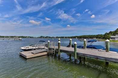 Nestled amid beautifully landscaped grounds, this exceptional 7 - photo 43