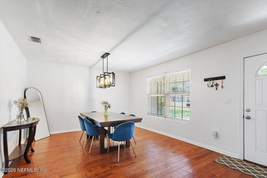 Welcome to this charming 3BR/2BA solid brick home on a spacious - photo 4