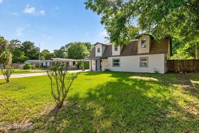 PRICE REDUCTION!!!!! Beautiful renovated home on oversized lot - photo 4