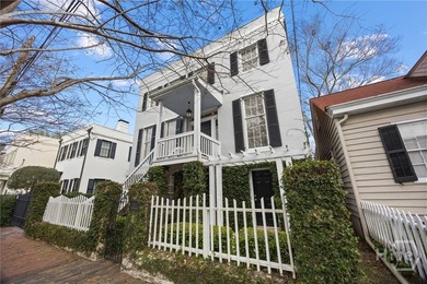 This 6 bedroom 6.5 bathroom property was once a boutique hotel - photo 4