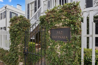 This 6 bedroom 6.5 bathroom property was once a boutique hotel - photo 5