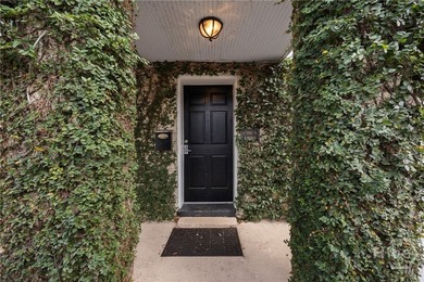 This 6 bedroom 6.5 bathroom property was once a boutique hotel - photo 7