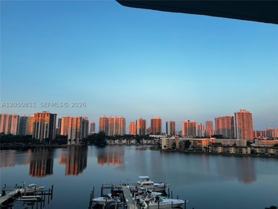 Little Maule Lake Condo For Sale in Aventura Florida