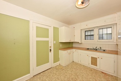 Rare opportunity to own a classic brick duplex in sought-after - photo 15