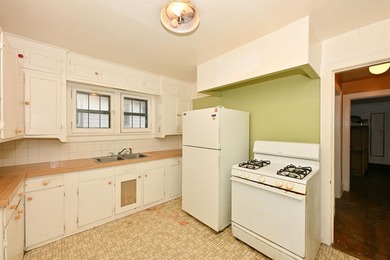 Rare opportunity to own a classic brick duplex in sought-after - photo 16