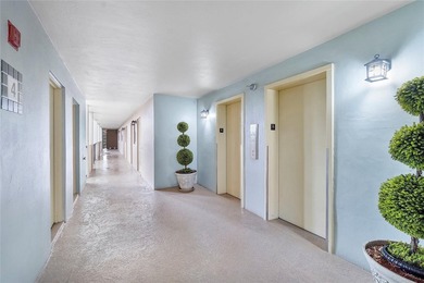 BRIGHT & SPACIOUS 2 BEDROOM / 2 BATH CONDO IN HIGHLY - photo 5