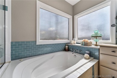 Stunning updated home in highly desired Four Seasons w/ - photo 16