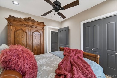 Stunning updated home in highly desired Four Seasons w/ - photo 20