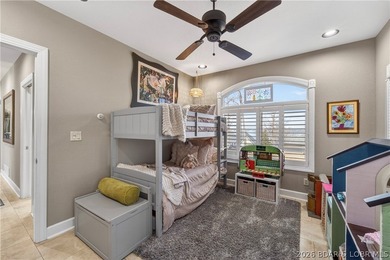 Stunning updated home in highly desired Four Seasons w/ - photo 21