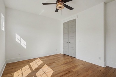 Beautifully upgraded custom home just a short walk, golf cart - photo 25