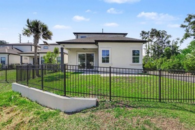 Beautifully upgraded custom home just a short walk, golf cart - photo 33