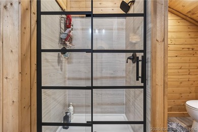 Stunning updated home in highly desired Four Seasons w/ - photo 41
