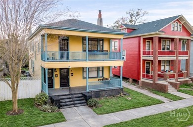 Located in Savannah's Victorian District and just a short stroll - photo 1