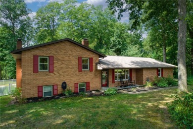 Lake Home ActiveUnderContr in Canal Fulton, Ohio