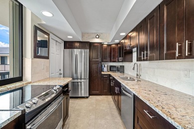 This turn key spacious 3 bedroom 3 bath top floor end unit is - photo 8