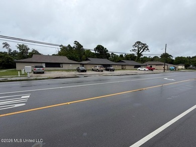 Rare investment opportunity directly across from the north - photo 2