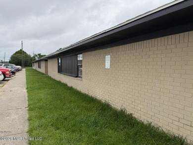 Rare investment opportunity directly across from the north - photo 5