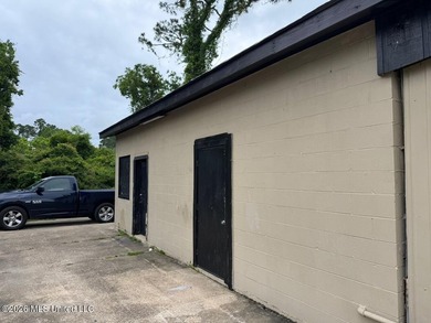Rare investment opportunity directly across from the north - photo 6