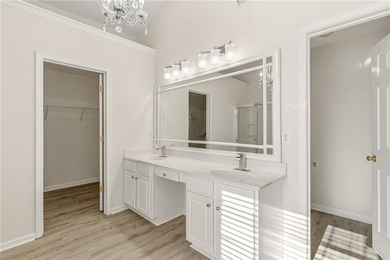 Discover an exceptional, fully updated, true ranch residence - photo 25
