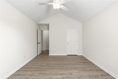 Discover an exceptional, fully updated, true ranch residence - photo 31