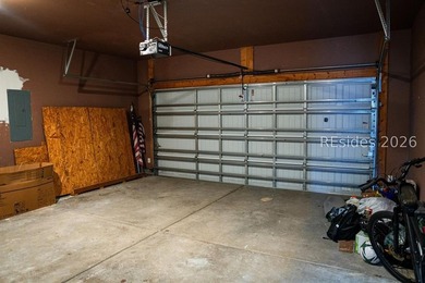 Bright, spacious, and move-in ready, this 4-bedroom, 3-bath home - photo 33