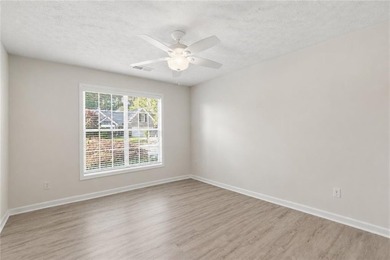 Discover an exceptional, fully updated, true ranch residence - photo 36