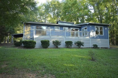 Lake Sinclair Home For Sale in Eatonton Georgia