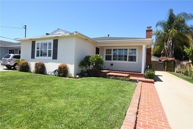 Welcome to this move in spacious, wonderfully located family - photo 1
