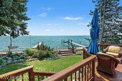 WELCOME TO LAKE LIFE AT ITS ABSOLUTE BEST ON LAKE ST CLAIR. THIS - photo 4