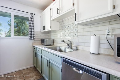 This beautifully updated 3 bedroom 2 bath cabin offers - photo 20