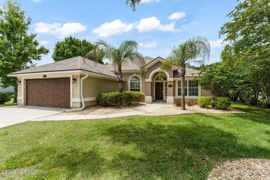MOVE-IN READY POOL HOME in Johns Creek, St. Augustine! This - photo 2