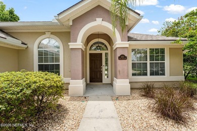 MOVE-IN READY POOL HOME in Johns Creek, St. Augustine! This - photo 3