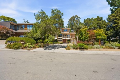Exceptional Emerald Hills home offering light-filled interiors - photo 4