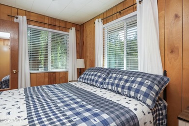 This beautifully updated 3 bedroom 2 bath cabin offers - photo 27