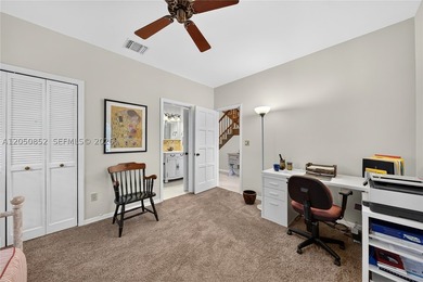 Perfectly situated on a quiet, tree-lined street in one of Coral - photo 10