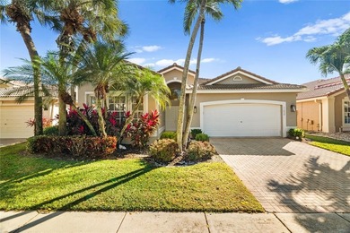 (private lake, pond, coastal) Home For Sale in Boynton Beach Florida