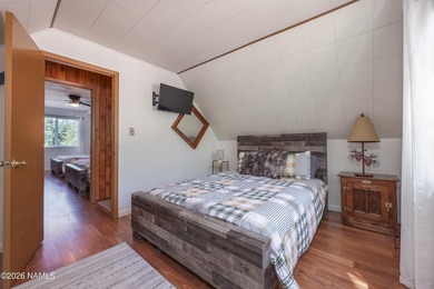 This beautifully updated 3 bedroom 2 bath cabin offers - photo 37