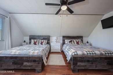 This beautifully updated 3 bedroom 2 bath cabin offers - photo 40