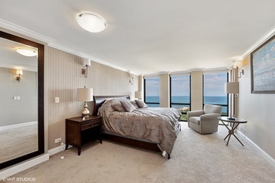 Don't miss out on this elegant and sophisticated Corner Unit! A