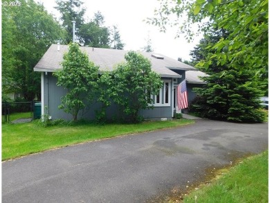 Gorgeous Single Level Lake Living - Lake Home For Sale in Birkenfeld, Oregon