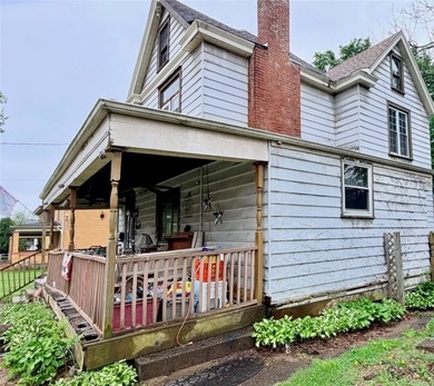 Opportunity knocks at 249 Freeport Road in New Kensington! This - photo 3